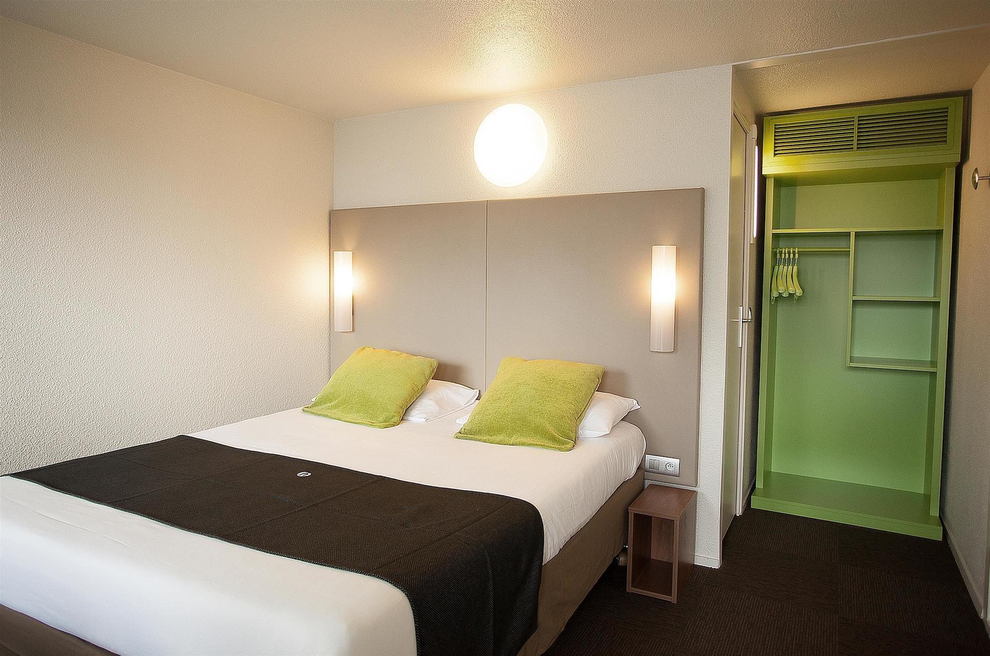 Campanile Evry Est - Saint Germain Les Corbeil Hotell Eksteriør bilde