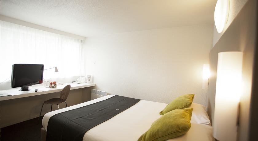Campanile Evry Est - Saint Germain Les Corbeil Hotell Eksteriør bilde