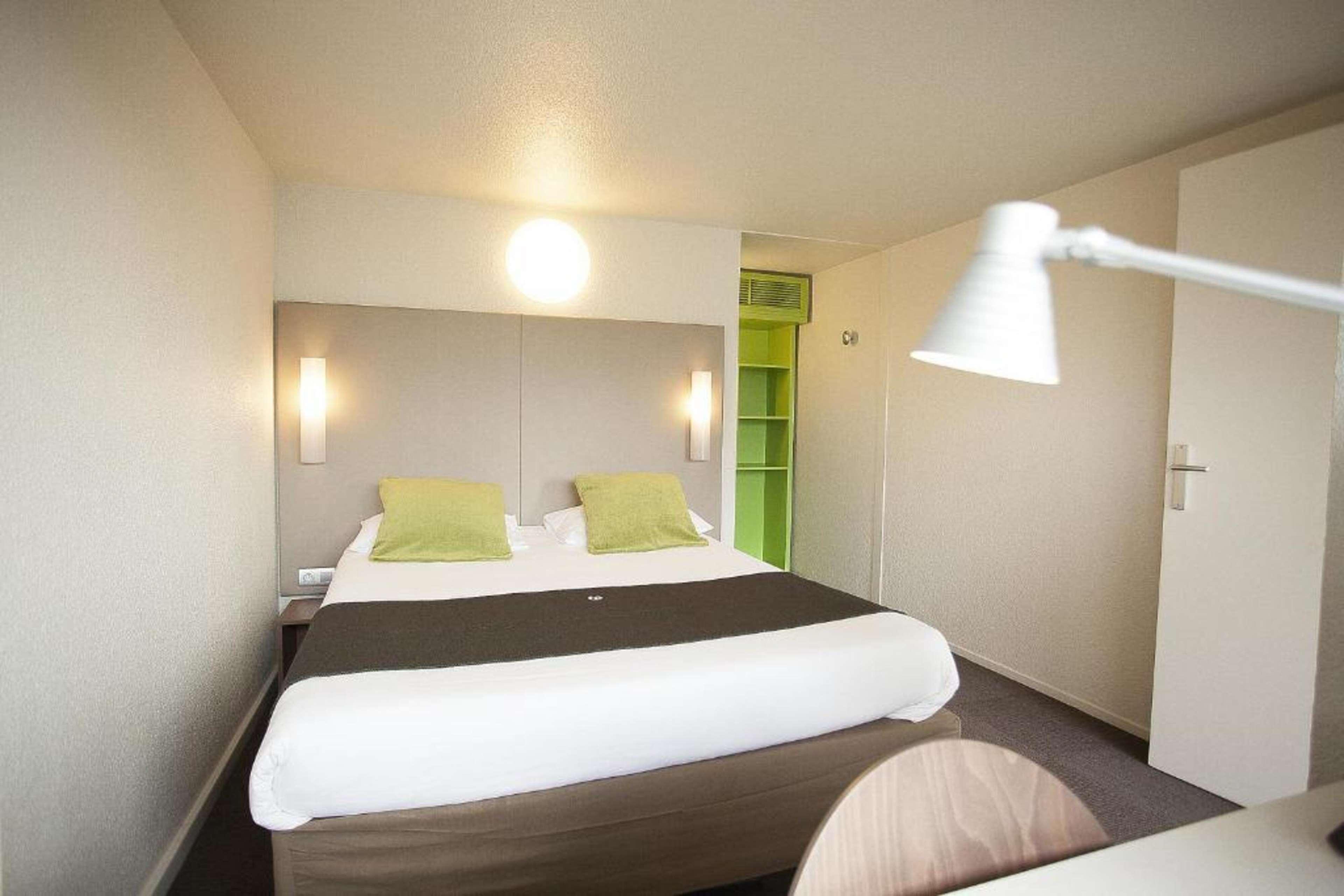 Campanile Evry Est - Saint Germain Les Corbeil Hotell Eksteriør bilde