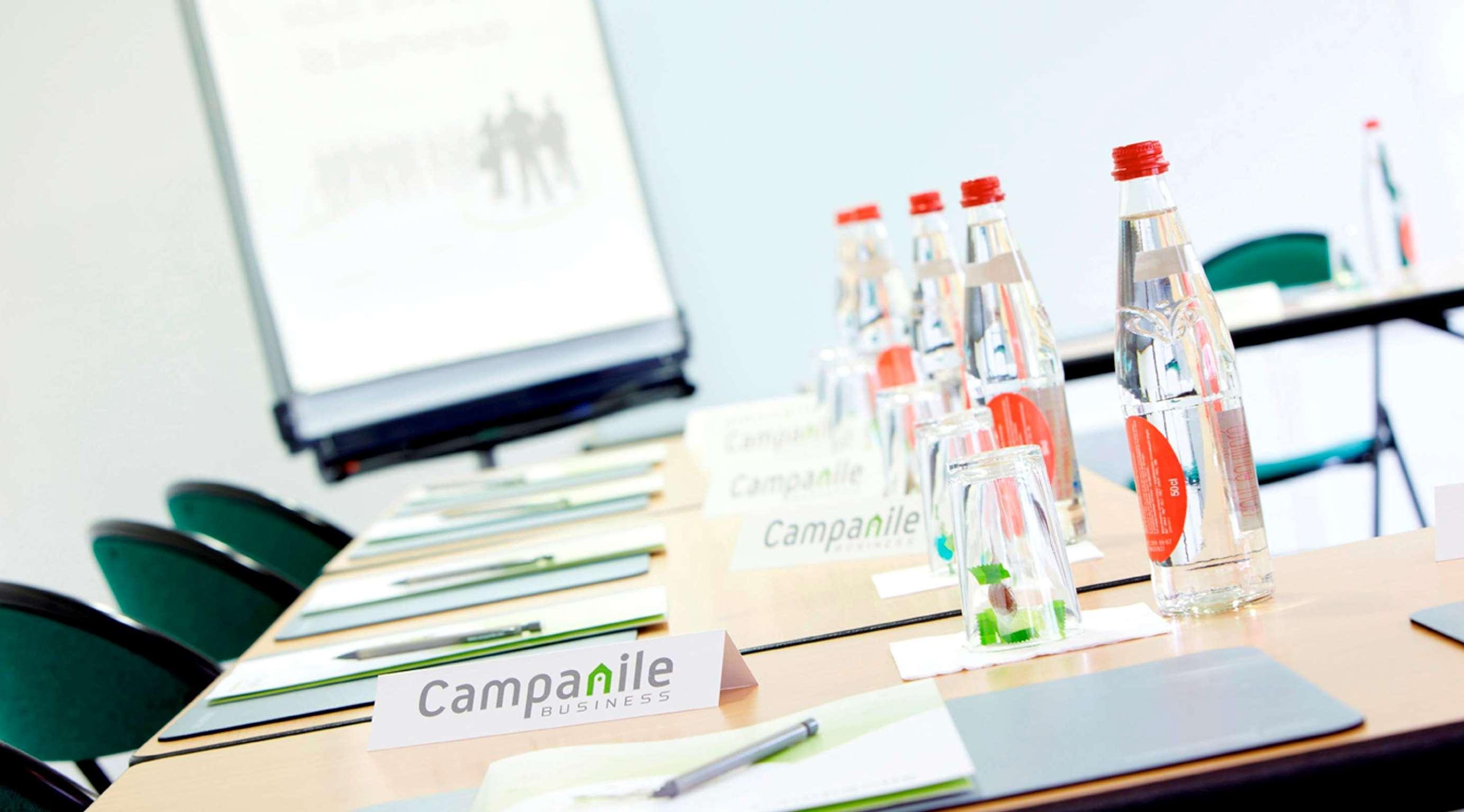 Campanile Evry Est - Saint Germain Les Corbeil Hotell Eksteriør bilde