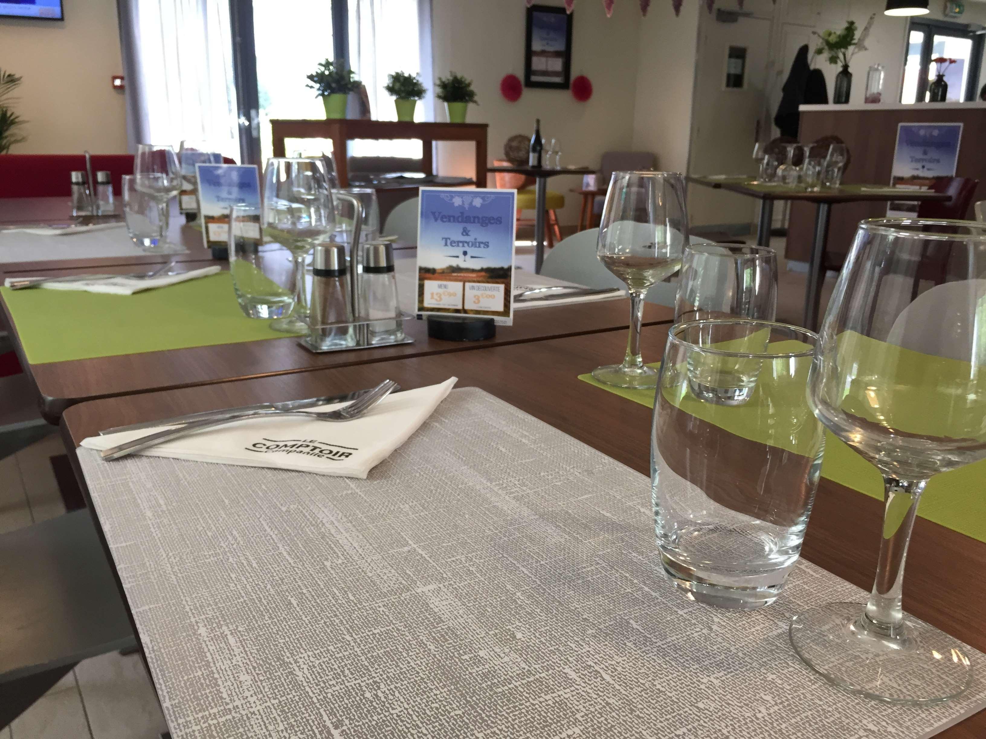 Campanile Evry Est - Saint Germain Les Corbeil Hotell Eksteriør bilde