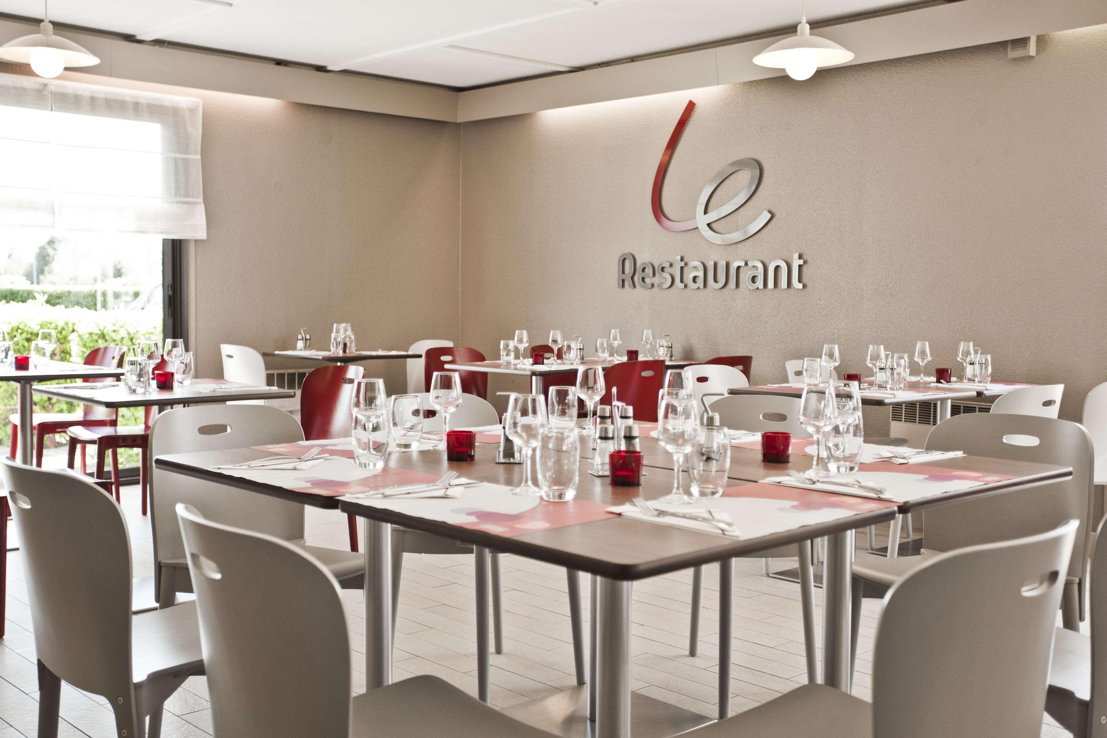 Campanile Evry Est - Saint Germain Les Corbeil Hotell Eksteriør bilde