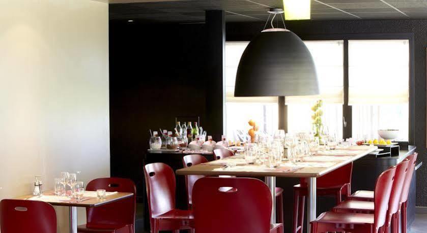 Campanile Evry Est - Saint Germain Les Corbeil Hotell Eksteriør bilde